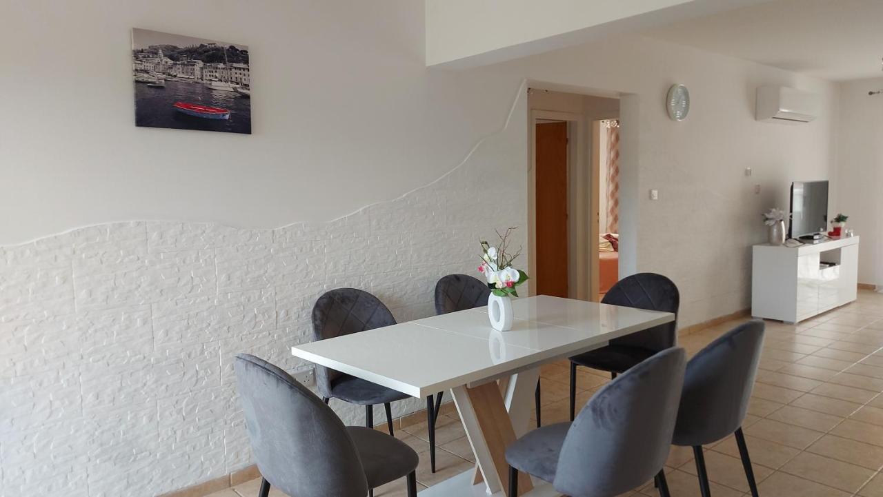 Nissi Golden Sands Sea View 2 Bedroom Apartment アヤナパ エクステリア 写真